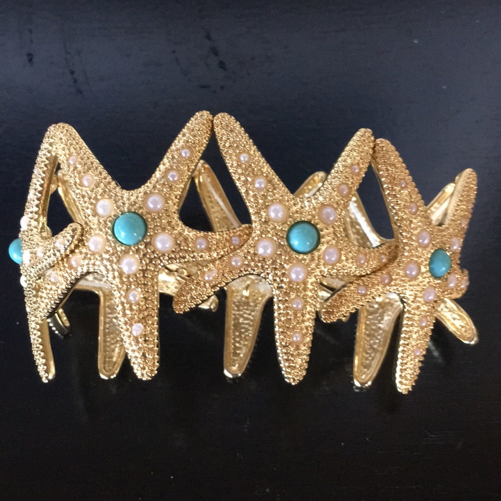 Lilly Pulitzer ⭐️ gold stretch starfish bracelet